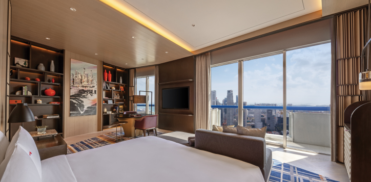 swissotel-the-stamford-singapore-presidential-suite-2