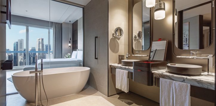 crest-suite-bathroom-2