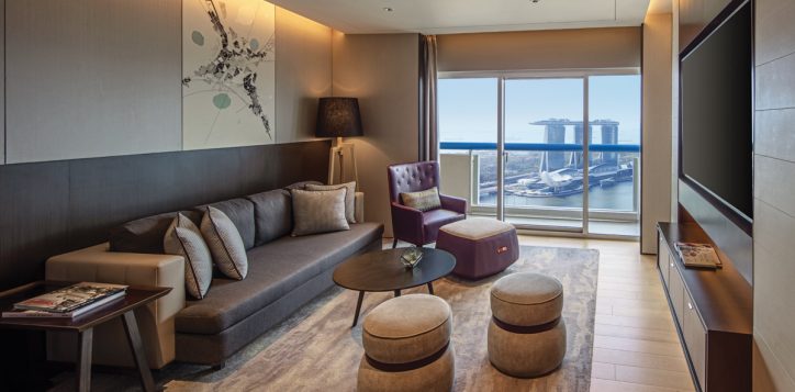 skyline-suite-living-2