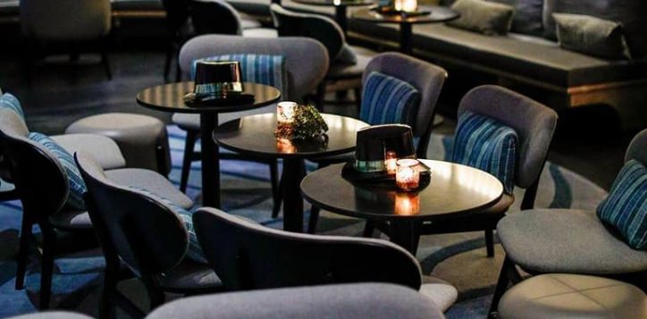 swissotel_the_stamford_skai_bar_interior_2-2