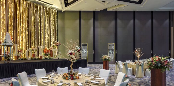 raffles-city-convention-wedding-fairytale-table-2