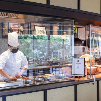 asian-market-cafes-halal-certified-buffet-line-returns