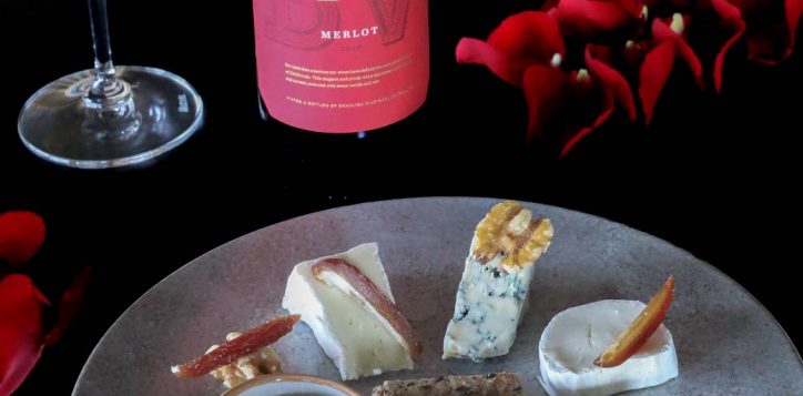 assortment-french-cheese-with-merlot