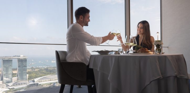 singapore-swissotel-the-stamford-restaurant-jaan-couple-food-drink-wine-2023-02-2