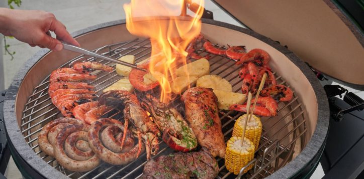 the-eight-festive-bbq_2-2
