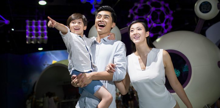 young-family-in-science-and-technology-museum-2024-10-16-11-30-41-utc-2