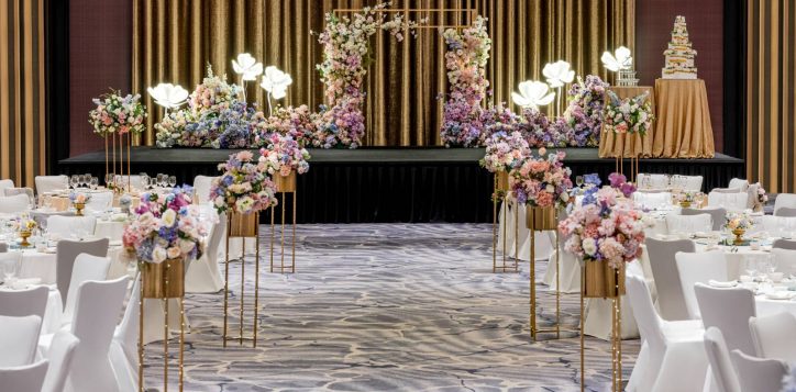 fairmont-ballroom_wedding_theme-2_stage-copy-2