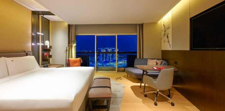 enjoy-exclusive-sg60-hotel-deals-at-swisso%cc%82tel-the-stamford-singapore_-2